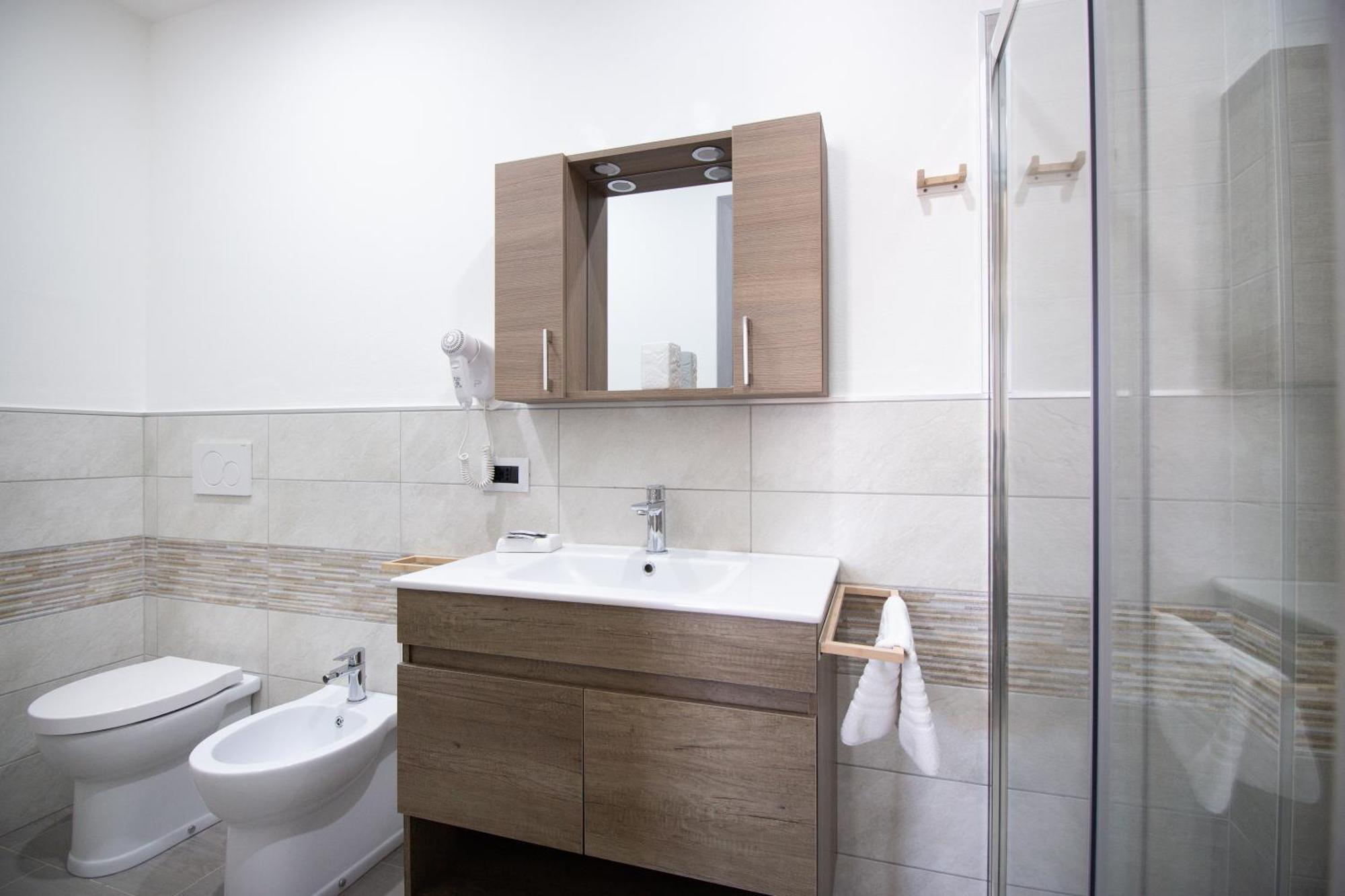 קרדדו S'Omu E Chicchinu Rooms מראה חיצוני תמונה